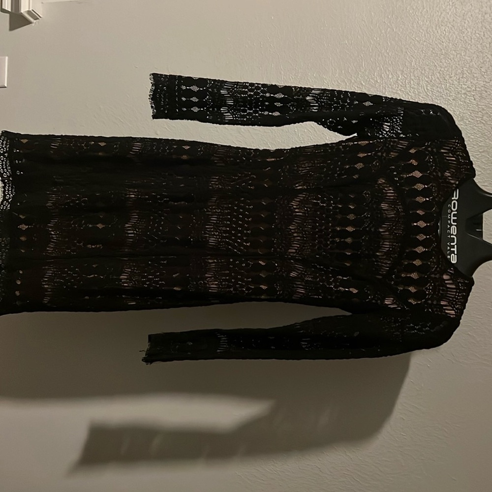 White houses black market dress with beautiful lace detail!
